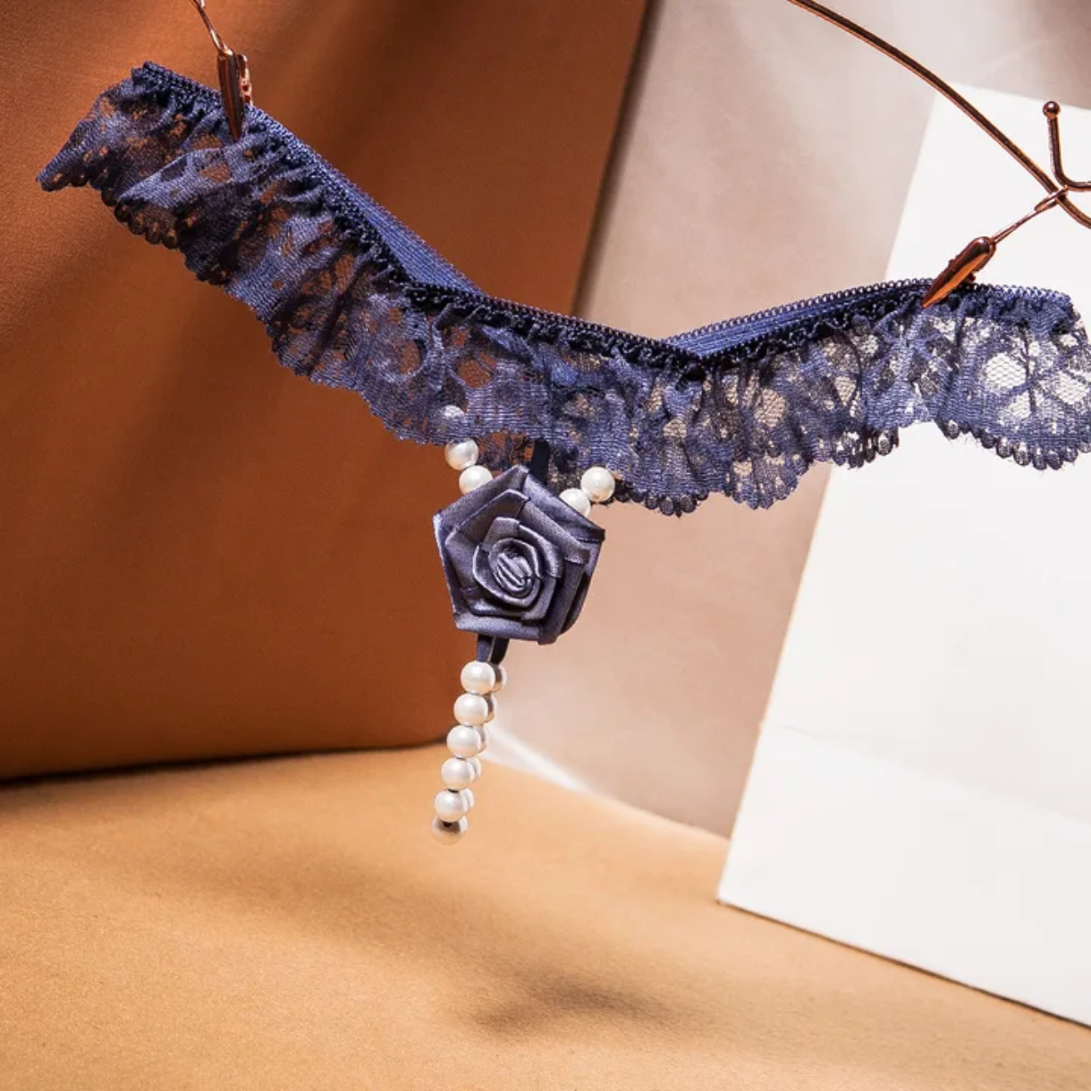 STR0145 – Γυναικείο string με Πέρλες και Δαντέλα One Size - Image 5