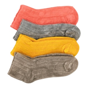 LW058 – Σετ 4 Ζευγάρια Γυναικείες Χνουδωτές Κάλτσες Xωρίς Λάστιχο